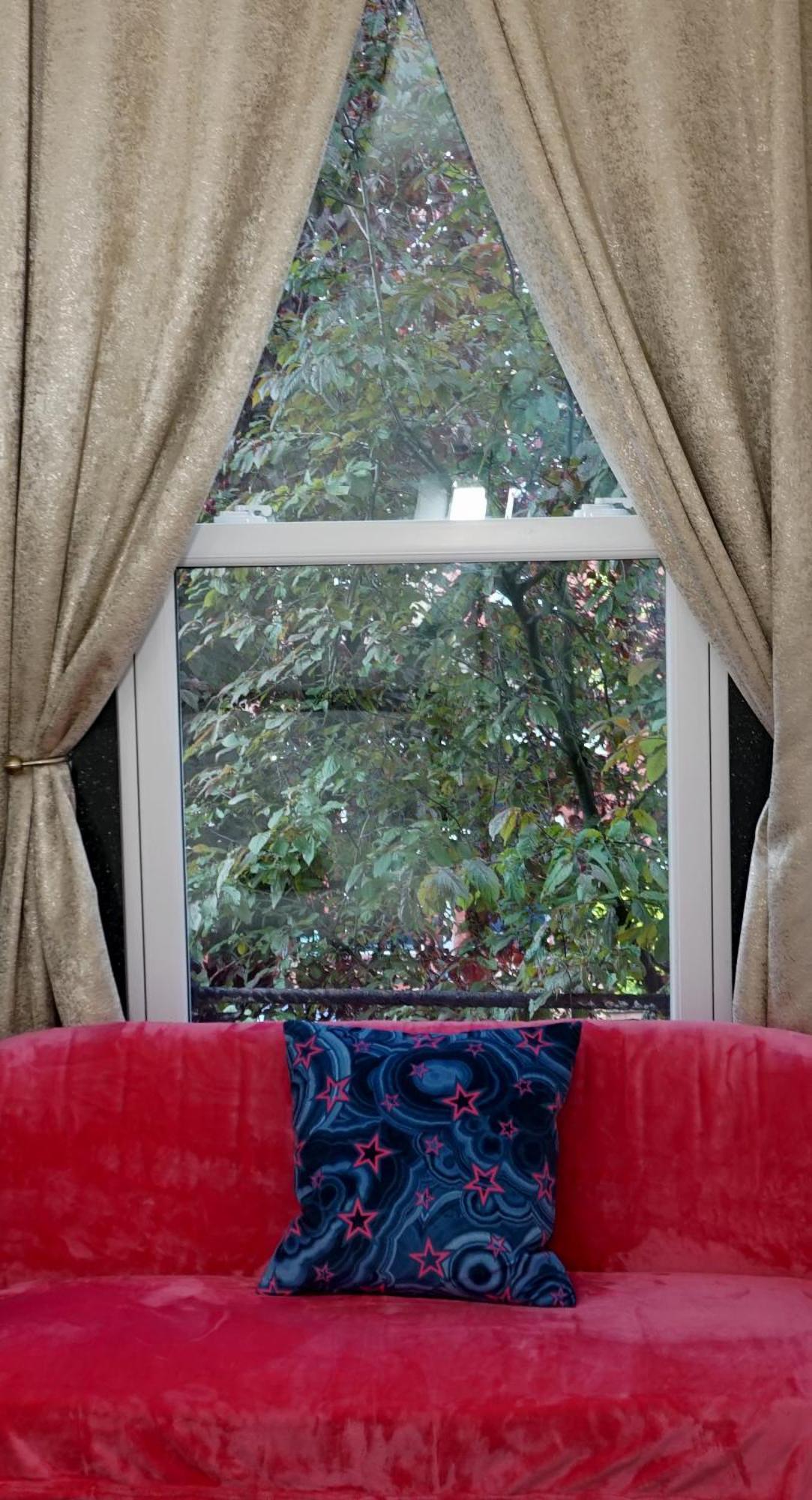 Beautiful London Home Sleeps 6, 2 Minutes To Metro Eksteriør billede